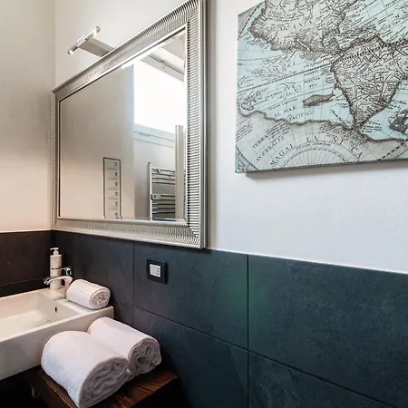 Rezzonico - By Myhomeincomo Apartamento Como
